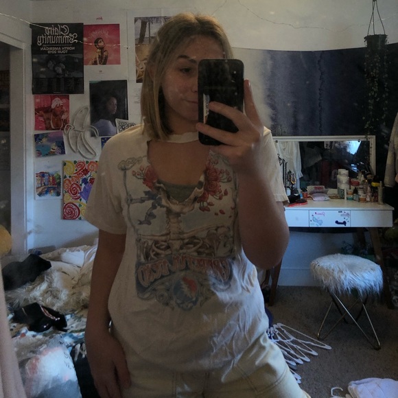 brandy melville cut v neck - Picture 2 of 2